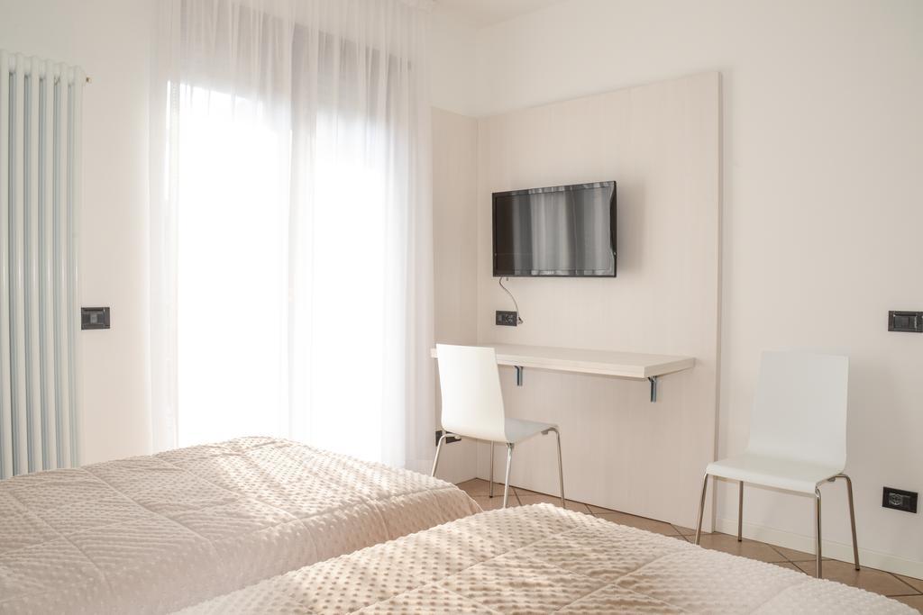 Residence Franca B&B Arco Phòng bức ảnh